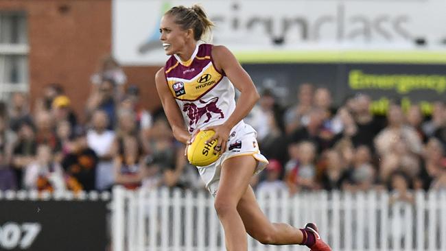 Kaitlyn Ashmore has left Brisbance for expansion club North Melbourne.