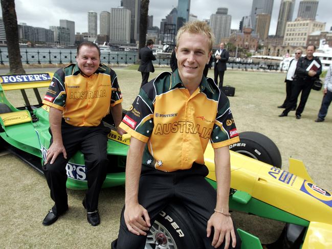 Alan Jones (L) and Reindler at the launch of the 2007 A1 GP, World Cup of Motorsport season in Sydney.