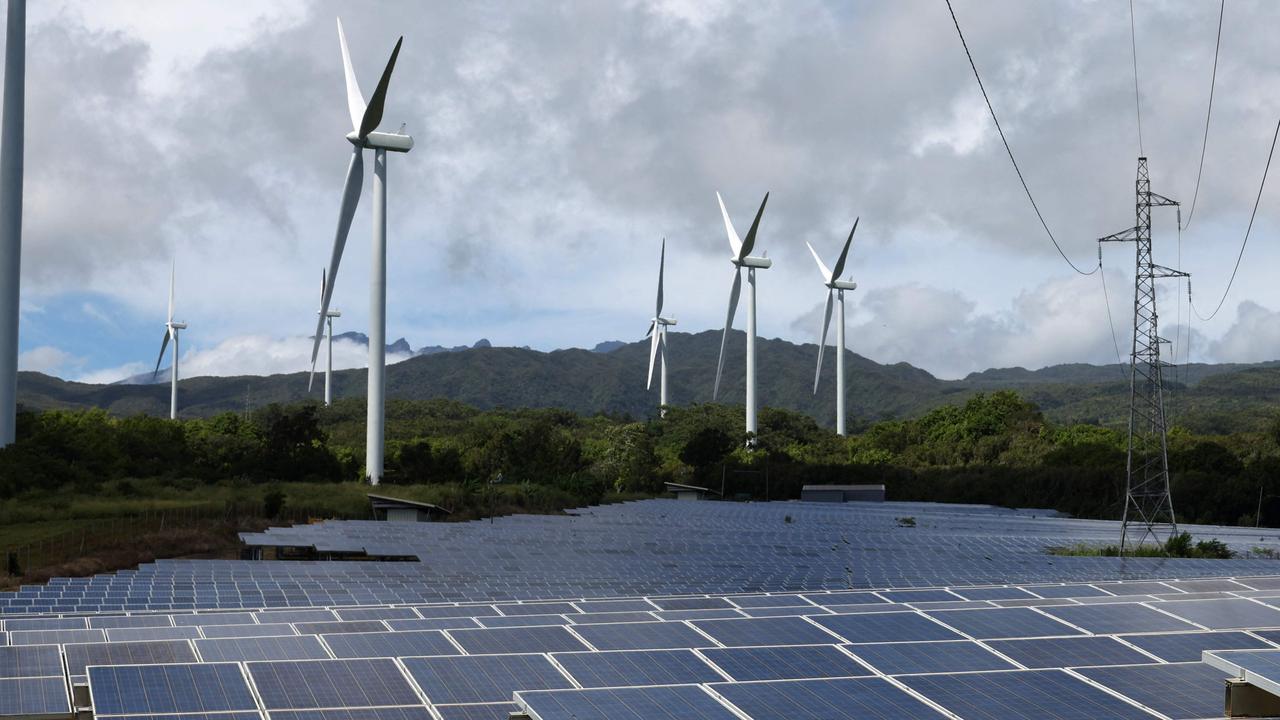 ‘Really comical’: War of words over Qld’s wind farm ‘insanity’