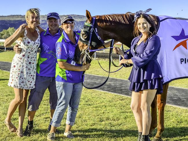 Connections of 2021 Pioneer Sprint winner, Smuggling. Picture: Nikki Westover