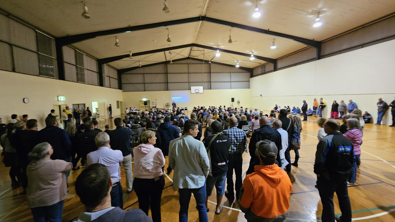 More than 200 people packed out the Gowrie Junction Progress Hall outside Toowoomba on Thursday night to ask questions of Transport and Main Roads staff over the controversial Toowoomba North South transport corridor.