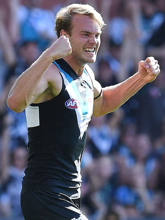 Jack Watts in action for Port Adelaide.