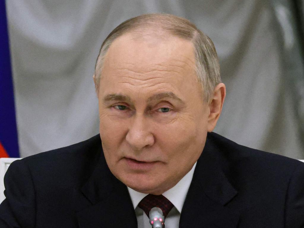 Kremlin reshuffle sets Putin up for long war