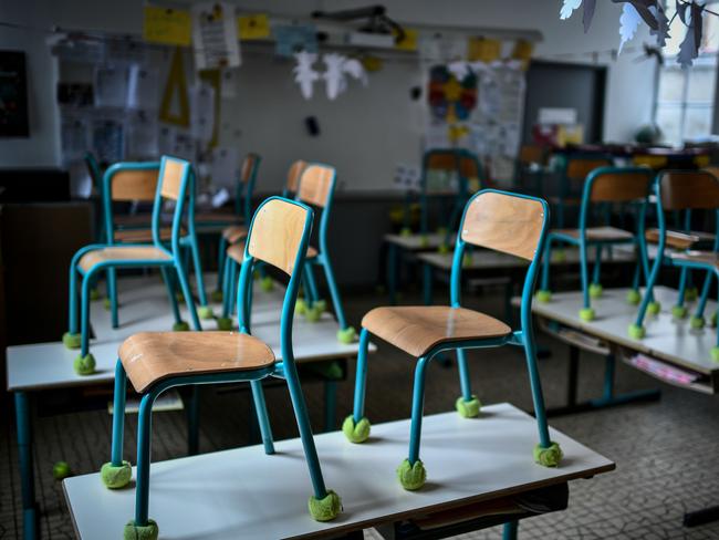 This picture taken on April 30, 2020 shows an empty classroom at the Eugene Napoleon Saint-Pierre Fourier private school in Paris, that welcomes medical staff member's children during the strict lockdown in France to stop the spread of COVID-19 (novel coronavirus). (Photo by STEPHANE DE SAKUTIN / AFP)