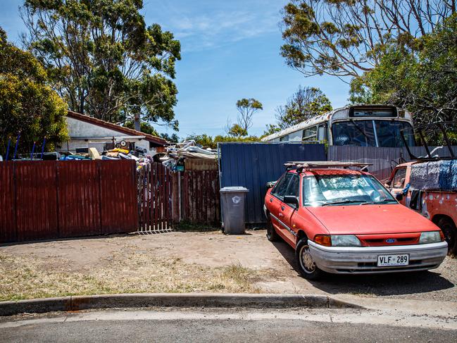 13/12/2019 Aldinga Man appeals clean-up notice from Onkaparinga Council, at 11 Berry St, Aldinga Beach.