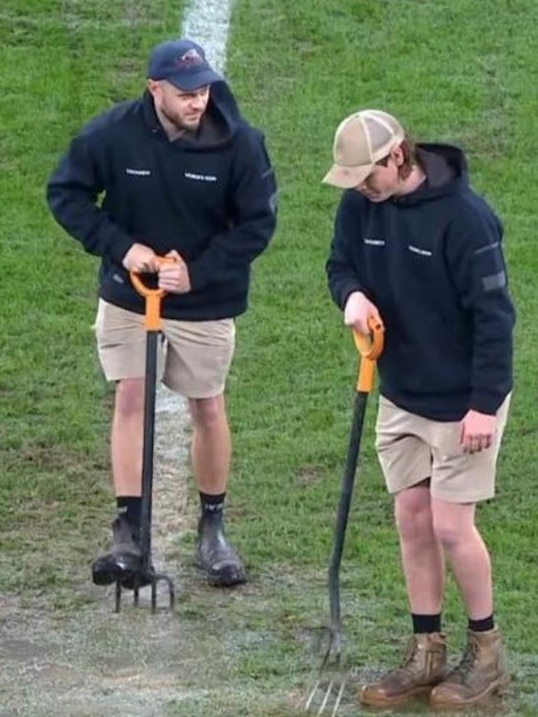 Allianz ground staff struggled to get the field to drain during the match. Picture: Fox Sports.