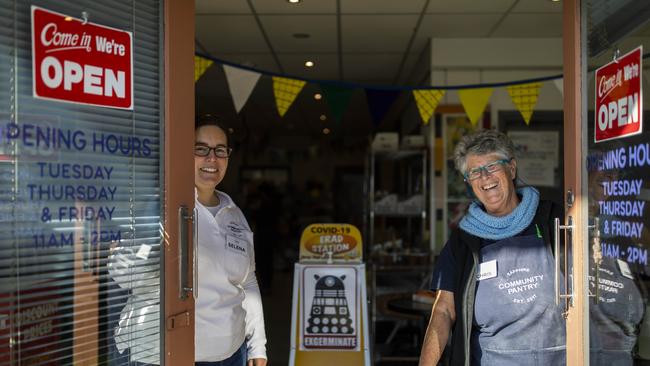 Sapphire Community Pantry staff member Selena Purdom, left, with volunteer Chris McDowell in Bega, NSW. Picture: Sean Davey.