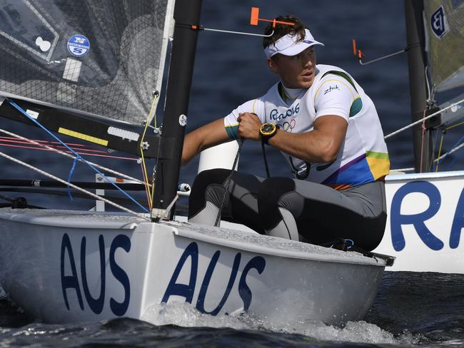 Australia's Jake Lilley competes in the Finn Men sailing class on Marina da Gloria in Rio de Janerio during the Rio 2016 Olympic Games on August 9, 2016. / AFP PHOTO / WILLIAM WEST