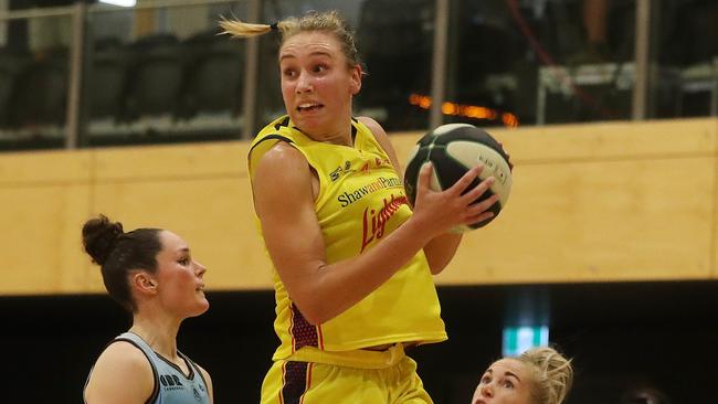 Alanna Smith of the Adelaide Lightning. Photo: Sarah Reed/Getty Images