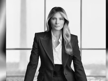 The official portrait of first lady Melania Trump was unveiled by the White House today.The image, released in black and white, was taken in the residence by photographer Régine Mahaux.