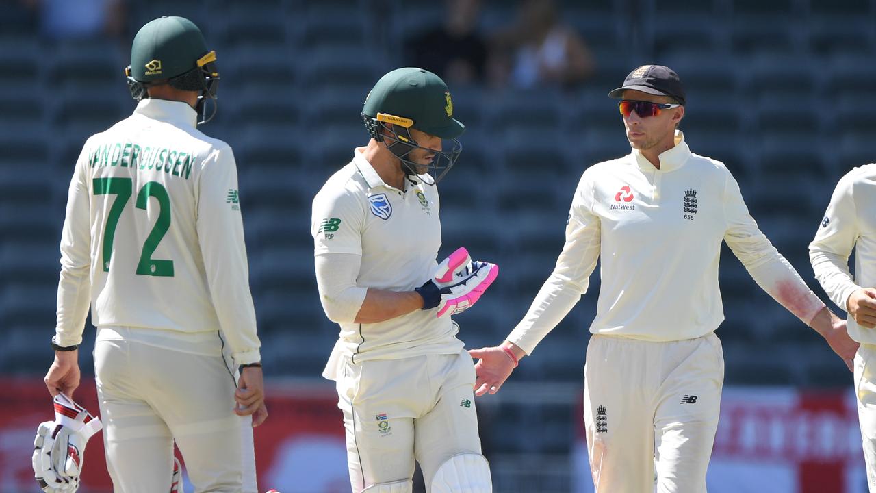 England players weren’t pleased with Faf du Plessis on Monday.