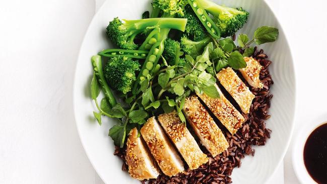 Image: Sesame chicken with black rice