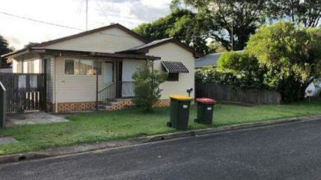 The home currently at 64 Short Street. This dwelling and the one next door at 66 Short Street will be demolished to make way for the apartment block if council gives it the green light.