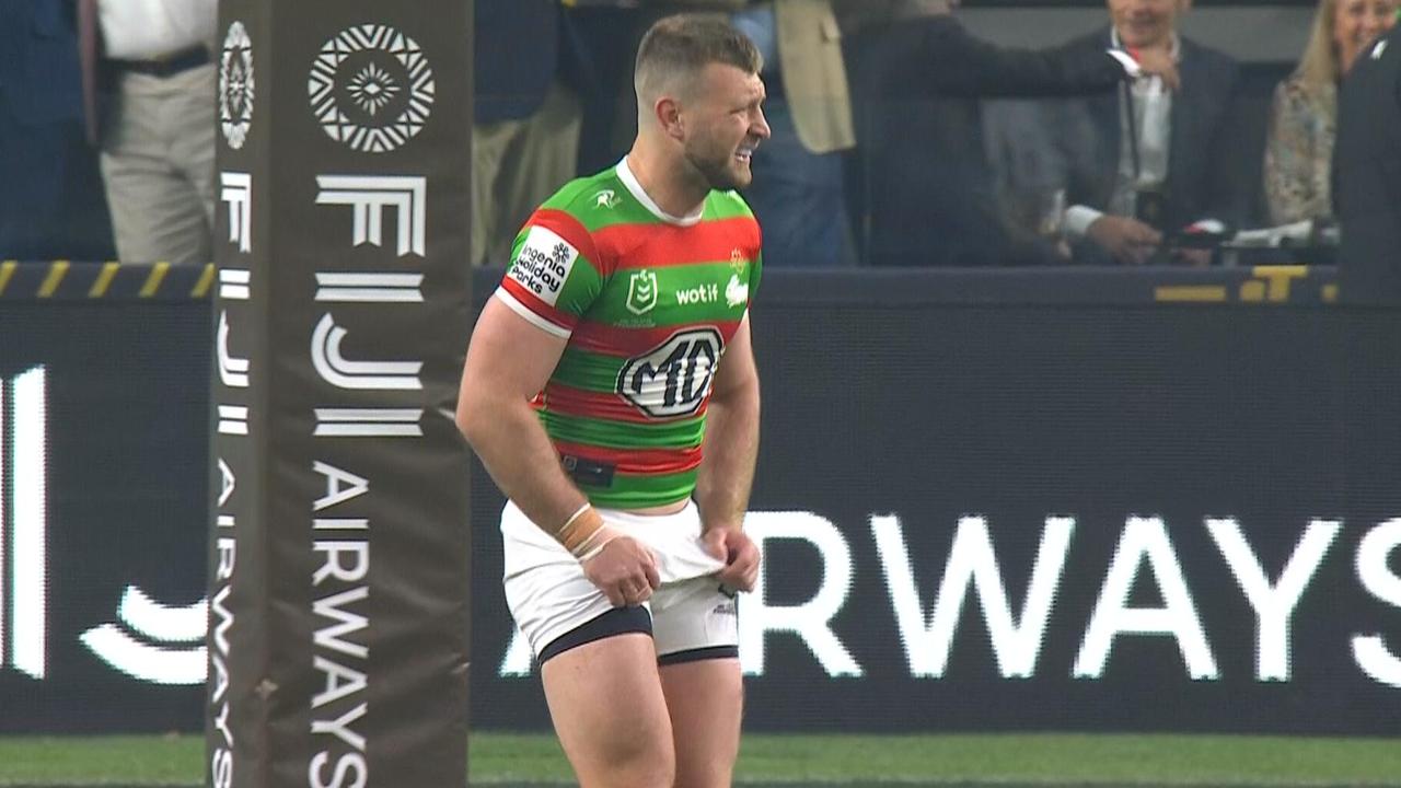 NRL LIVE: Un primo colpo per il mancino mentre inizia lo storico scontro a Las Vegas