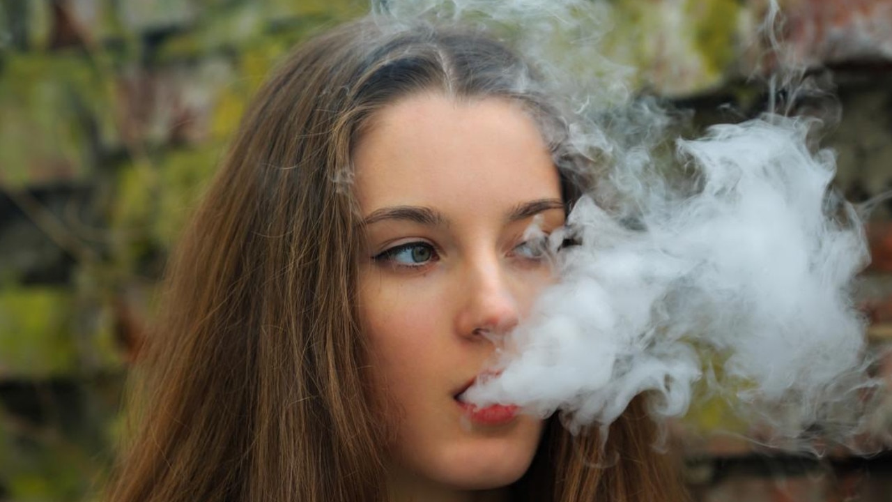 Researchers reveal vapes could spontaneously explode causing burns