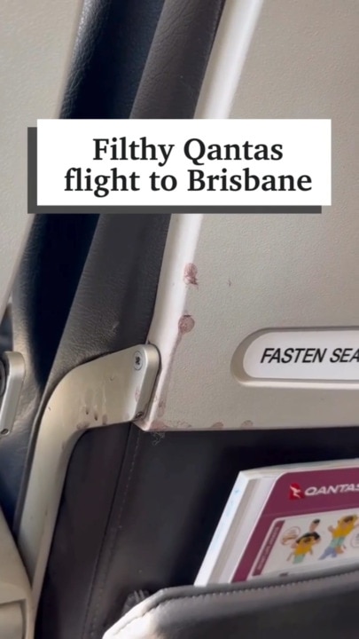 Reporter films filthy Qantas flight