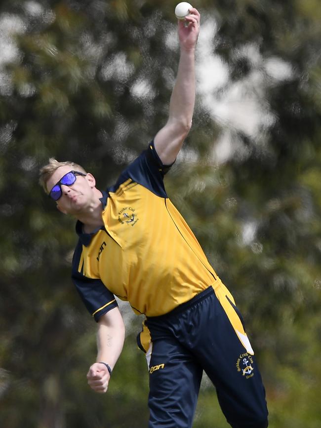 VTCA: Seddon’s Kyle Scheepers rolls the arm over. Picture: Andy Brownbill