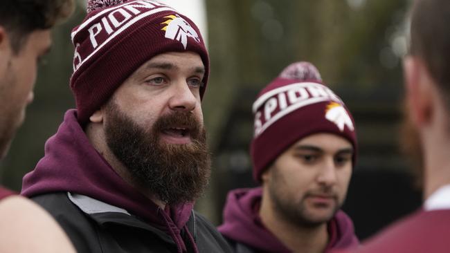 EFL Division 3 2022 football: Ferntree Gully v Whitehorse Pioneers at Wally Tew Reserve. Whitehorse  coach addressing players.  Picture: Valeriu Campan