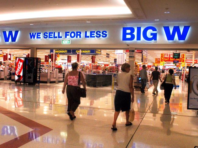 01/02/2005 BIG W store at Upper Mt Gravatt. Shop. Shopping. pic Robert Shakespeare