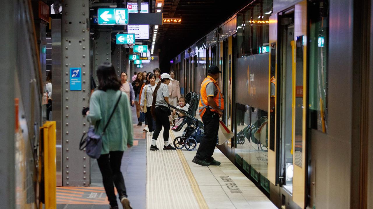 Sydney commuters were hit with chaos at the start of the working week as the pay dispute between rail unions and the NSW government continues. Picture: NewsWire / Nikki Short