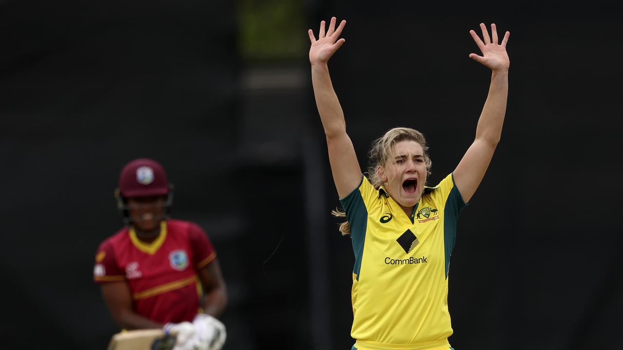 Annabel Sutherland landed $A364,000 to play for Delhi Capitals next season. (Photo by Martin Keep/Getty Images)