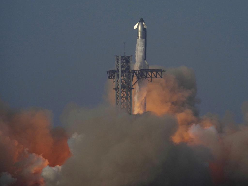 SpaceX’s mega rocket Starship makes a test flight from Starbase, Texas. Picture: AP