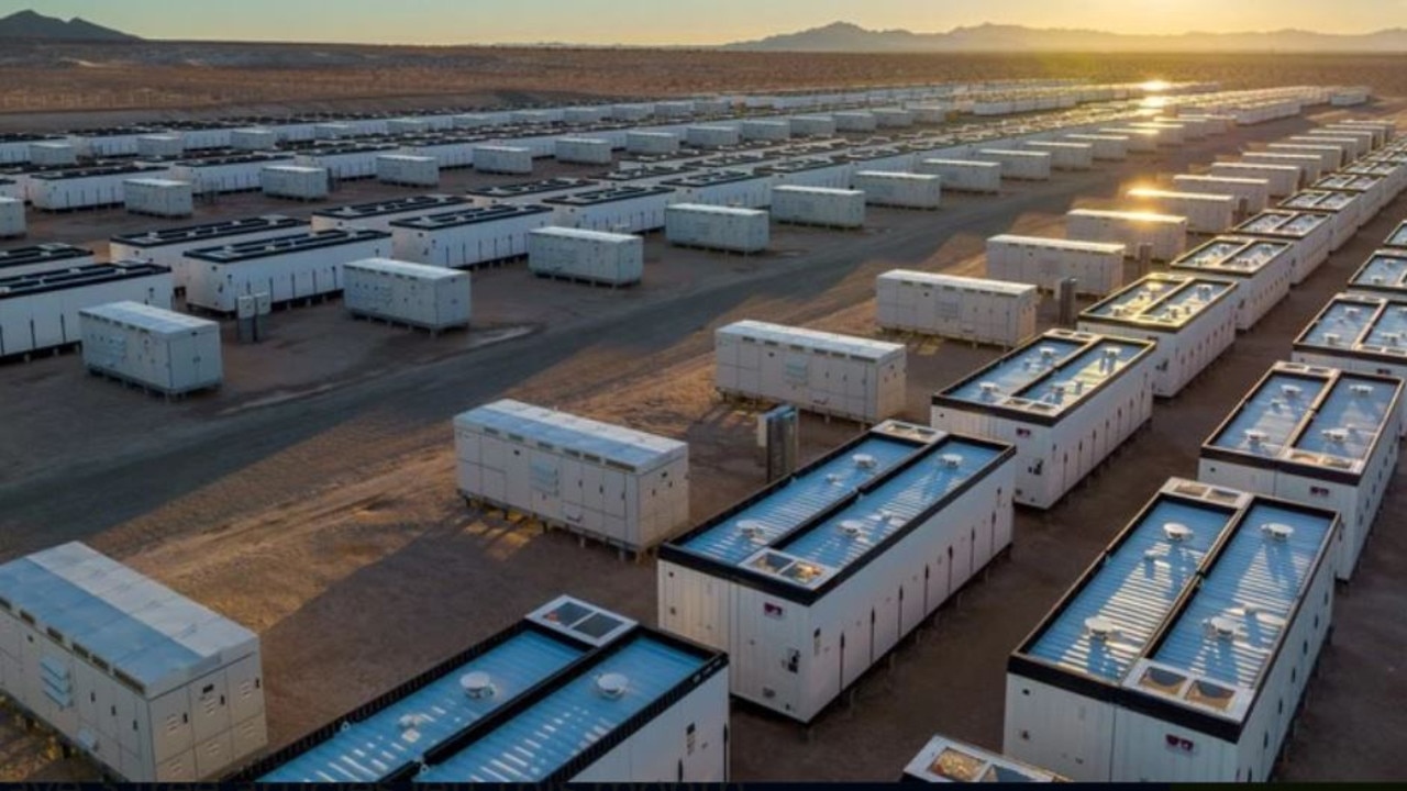 Elements Green says its 696-megawat (MW) solar farm 666-MW BESS battery south of Gladstone will generate enough electricity to supply power to 200,000 homes.