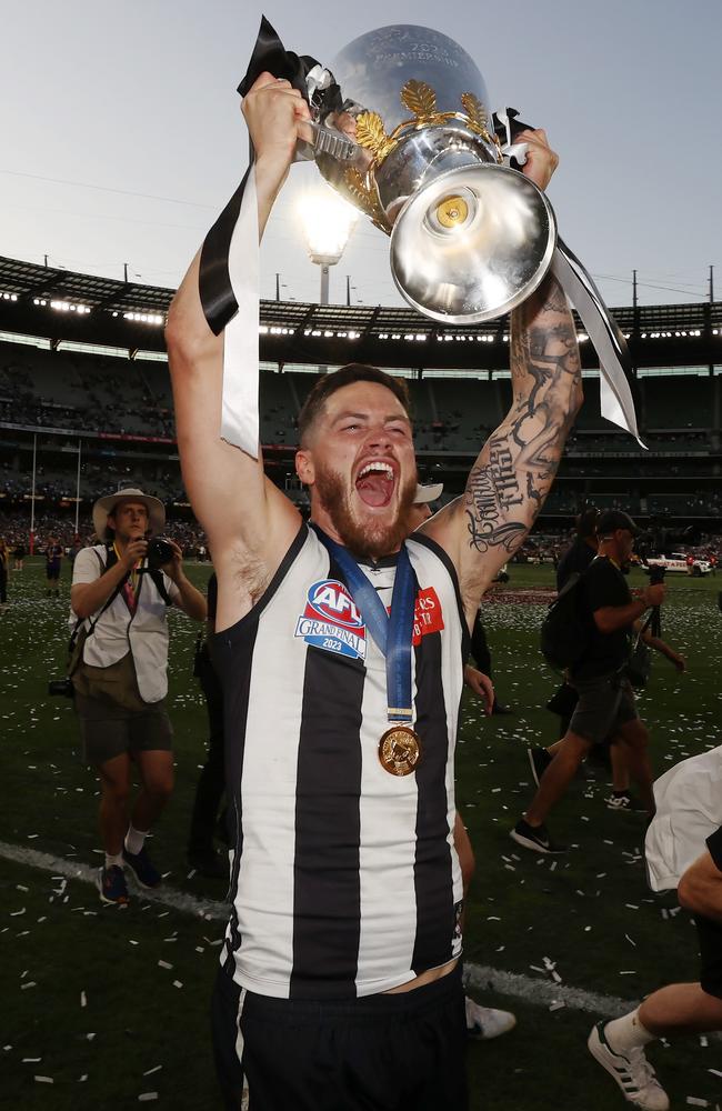 Crisp celebrates the 2023 premiership. Picture by Michael Klein