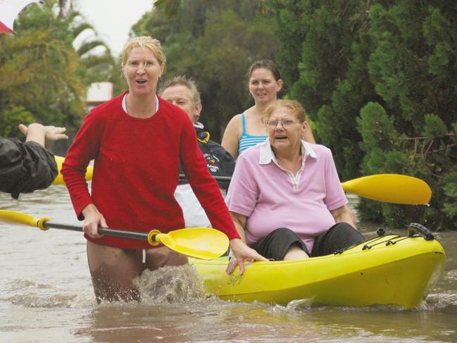 2008 Floods, MacKayPhoto Daily Mercury Archives