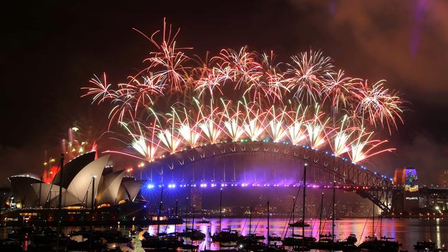 The midnight fireworks display from Mrs Macquarie's Chair for New Year's Eve 2016