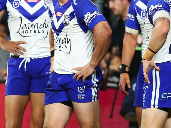 SYDNEY, AUSTRALIA - APRIL 10: Bulldogs look dejected after conceding a try during the round five NRL match between the Canterbury Bulldogs and the Penrith Panthers at CommBank Stadium, on April 10, 2022, in Sydney, Australia. (Photo by Mark Metcalfe/Getty Images)