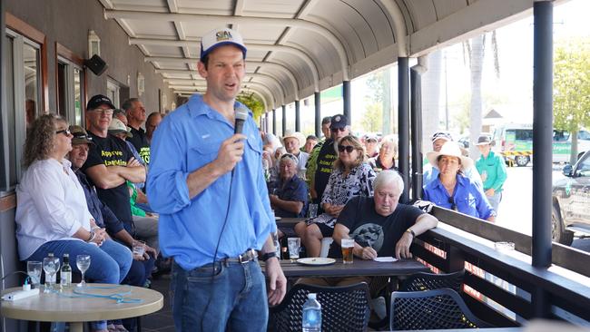 Senator Matt Canavan speaking to locals at Clermont. Picture: William Rollo