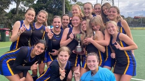 Carey Grammar took out the girls hockey. Photo: APS Sport/Facebook.