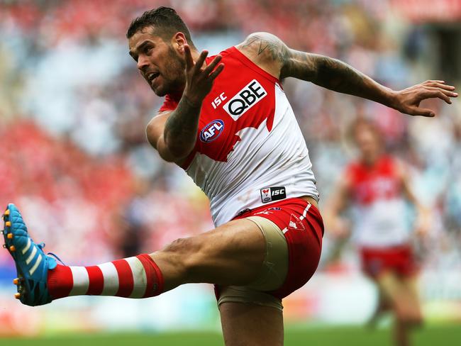 Buddy Franklin in full flight during the first qualifying final. Picture: Toby Zerna