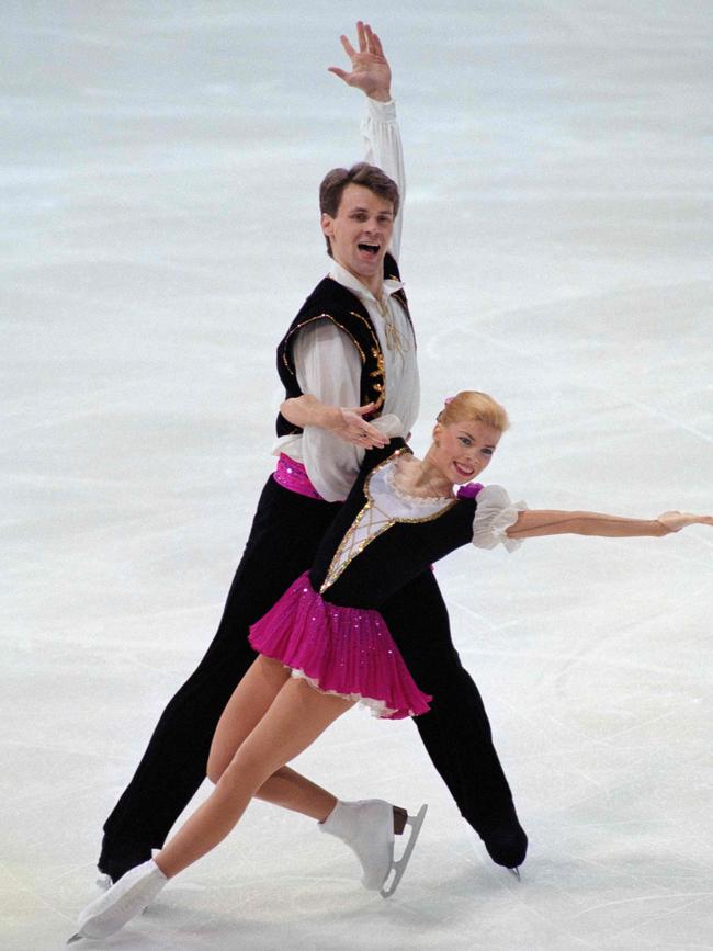 A 1996 image of Russian figure skaters Yevgenia Shishkova and Vadim Naumov. Picture: AFP