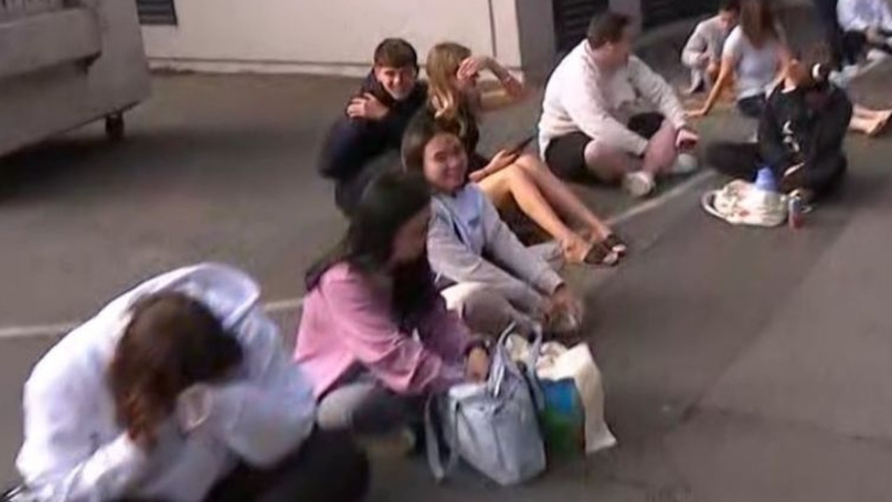 Hundreds queue overnight for Swift resale tickets