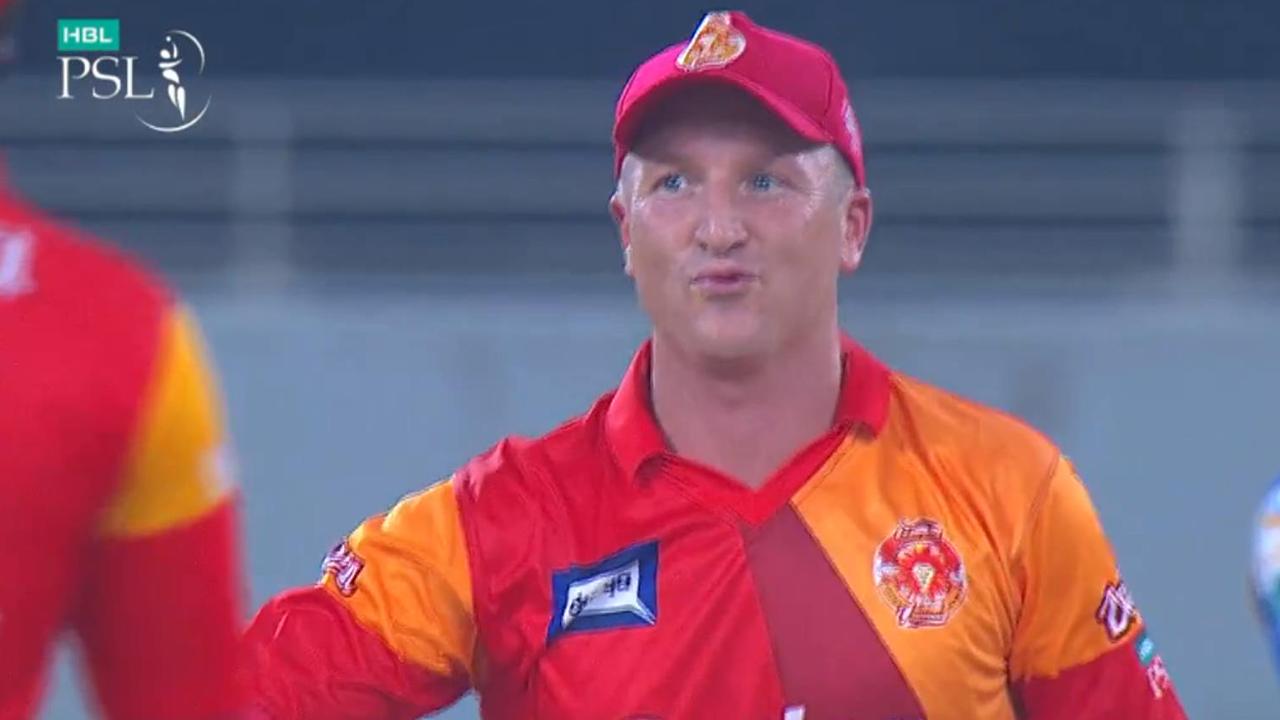 Brad Haddin half-century video Former Australian keeper stars in Pakistan Super League qualifying final for Islamabad United against Karachi Kings in Dubai