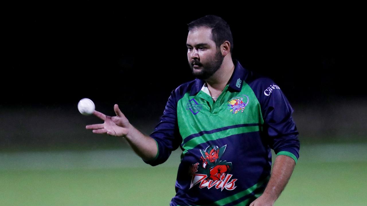 T20 Barrier Reef Big Bash: Designer First Homes Dare Devils v Halpin Hurricanes at Griffiths Park. Dare Devils' Seppe Barletta. Picture: Stewart McLean