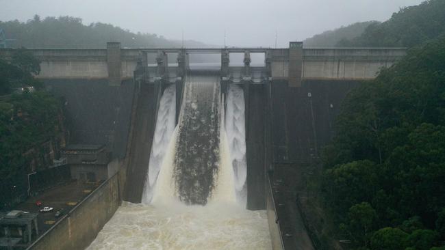 The wall of the Warragamba Dam should be lifted, says Peta Credlin.