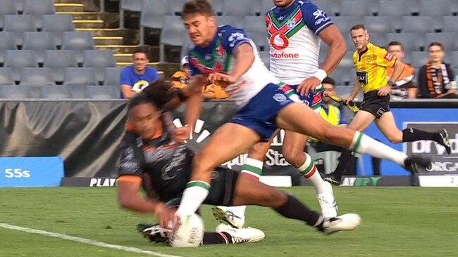 Looks like a try. Photo: Fox Sports