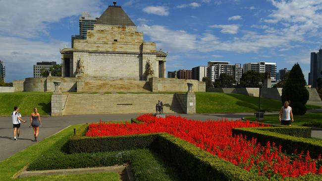 General view of the Shrine of Remembrance in Melbourne, Tuesday, April 14, 2020. ANZAC Day Dawn Service's will be closed to the public and live streamed this year due to ongoing coronavirus social distancing measures. (AAP Image/James Ross) NO ARCHIVING