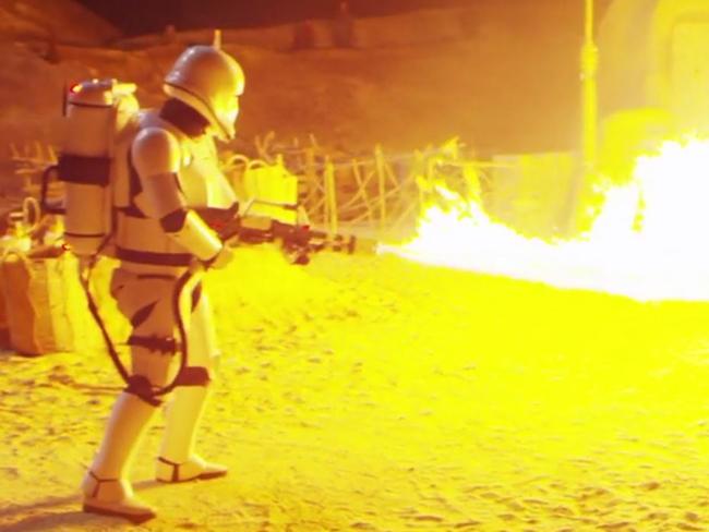 new trailer stills for Star Wars: Episode VII - The Force Awakens