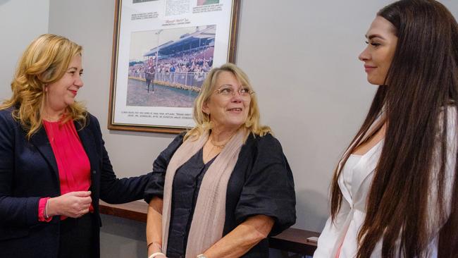 Premier Annastacia Palaszczuk meets Vicki Blackburn and daughter Shannah.