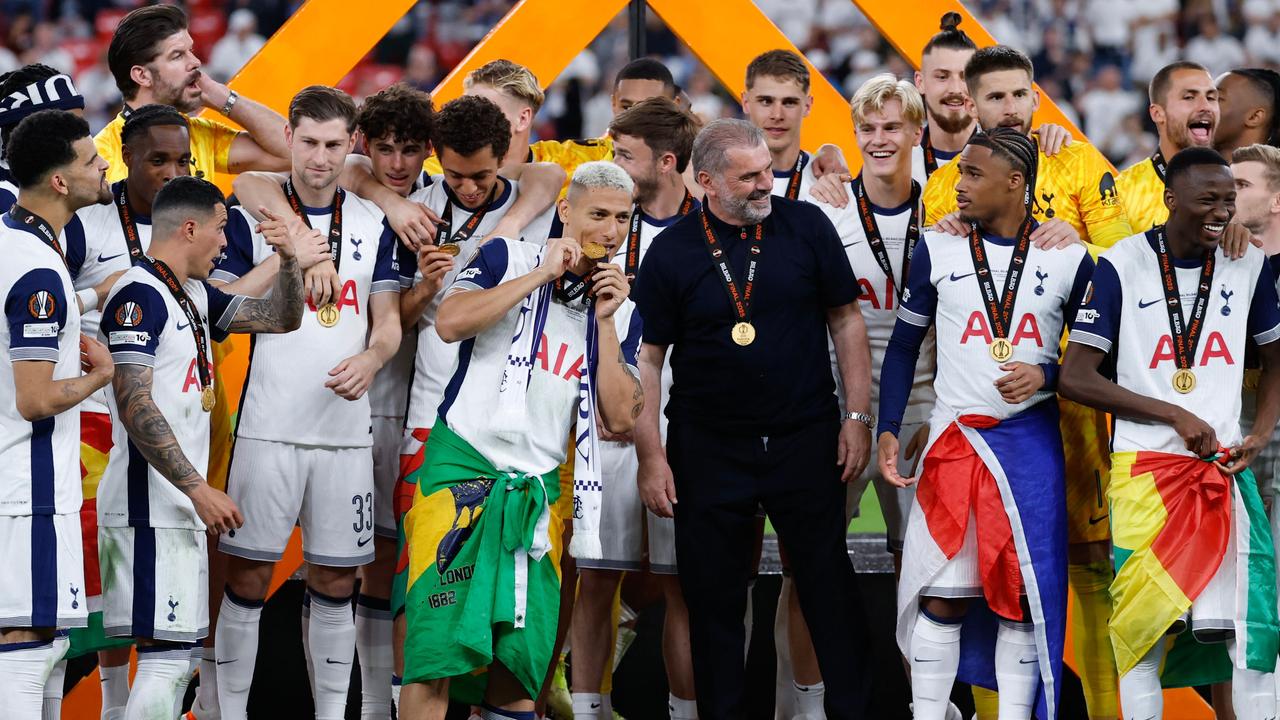 Tottenham’s 17-year trophy drought is over. (Photo by Thomas COEX / AFP)