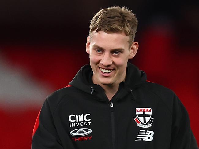 MELBOURNE, AUSTRALIA - JUNE 08: Arie Schoenmaker of the Saints warms up prior to the round 13 AFL match between St Kilda Saints and Gold Coast Suns at Marvel Stadium on June 08, 2024 in Melbourne, Australia. (Photo by Graham Denholm/Getty Images)