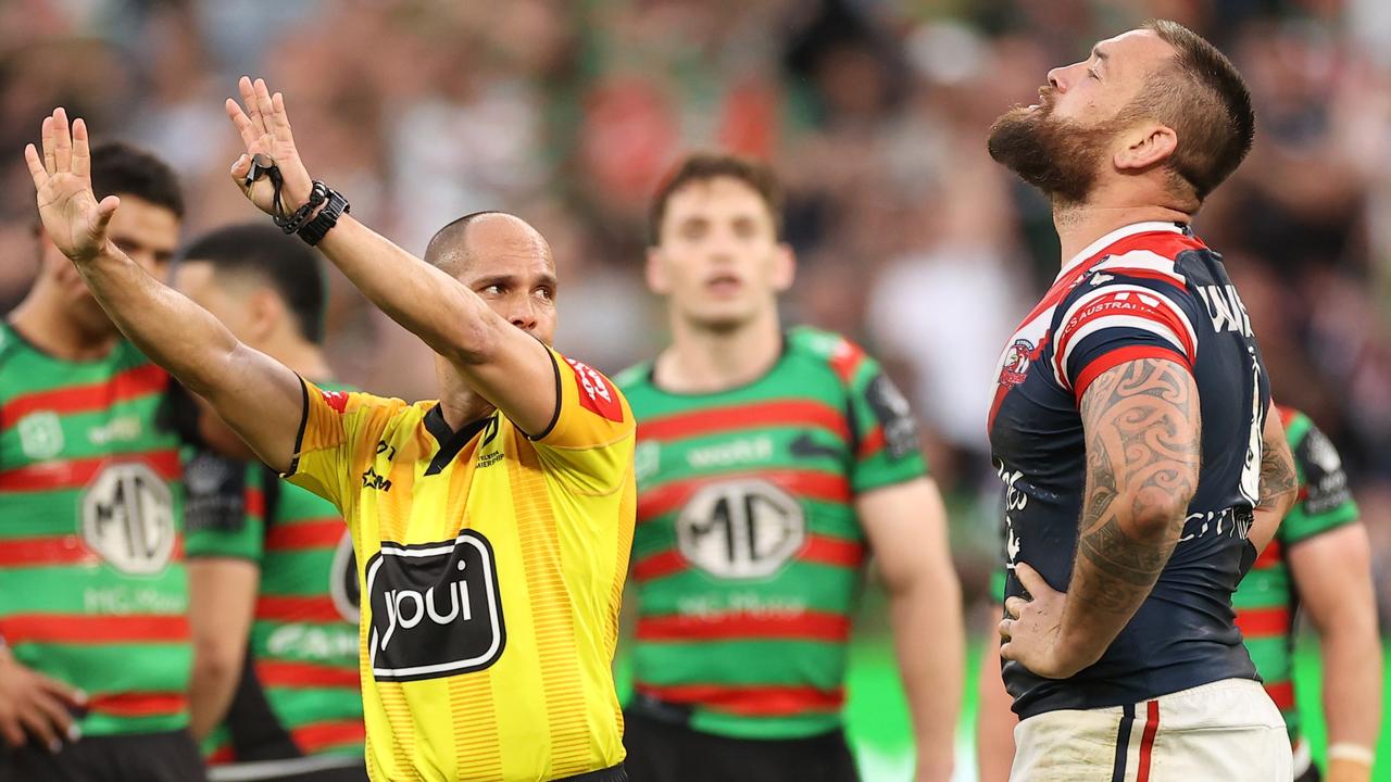 SYDNEY, AUSTRALIA - SEPTEMBER 11: Jared Waerea-Hargreaves of the Roosters reacts after been sent to the sin bin by referee Ashley Klein during the NRL Elimination Final match between the Sydney Roosters and the South Sydney Rabbitohs at Allianz Stadium on September 11, 2022 in Sydney, Australia. (Photo by Mark Kolbe/Getty Images)