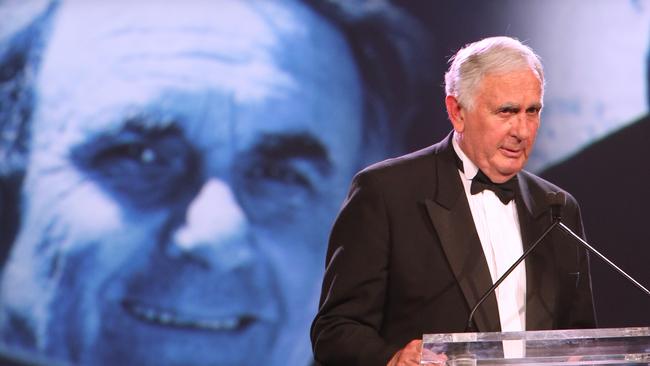 Bob Hammond makes his acceptance speech at the Australian Football Hall of Fame induction in 2015. Picture: David Crosling