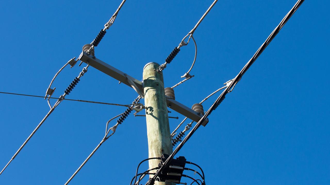 Kinypanial: Farmer shocked by powerlines while working near Bendigo ...