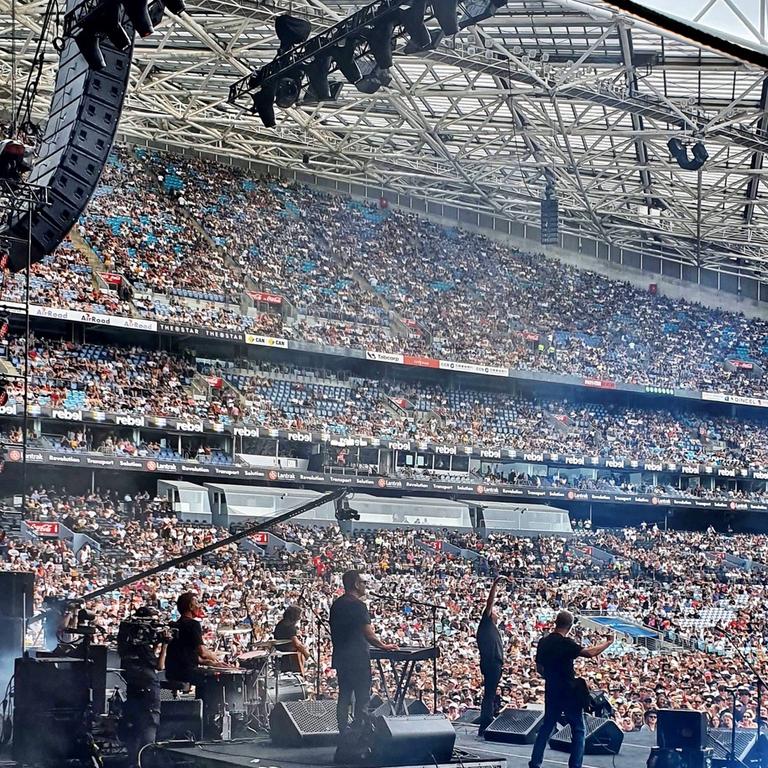 Daryl on stage. Picture: Supplied/Daryl Braithwaite