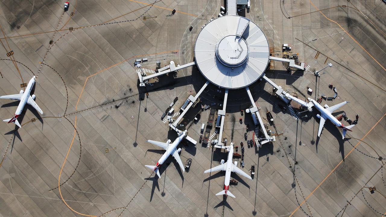 Airlines clear out of Brisbane Airport ahead of cyclone crossing